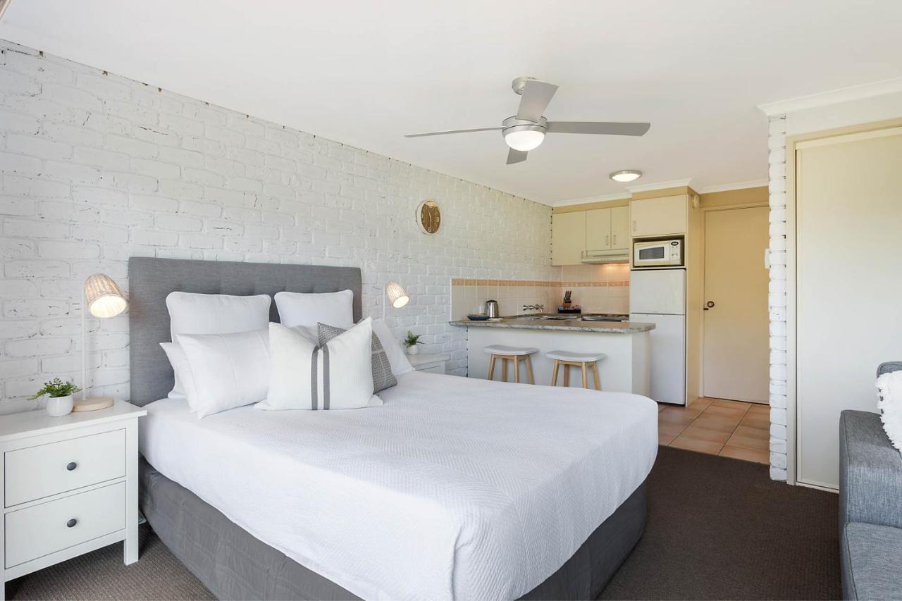เลคไซด์ ฮอลิเดย์ อพาร์ตเมนท์ เมริมบูลา Aparthotel ภายนอก รูปภาพ